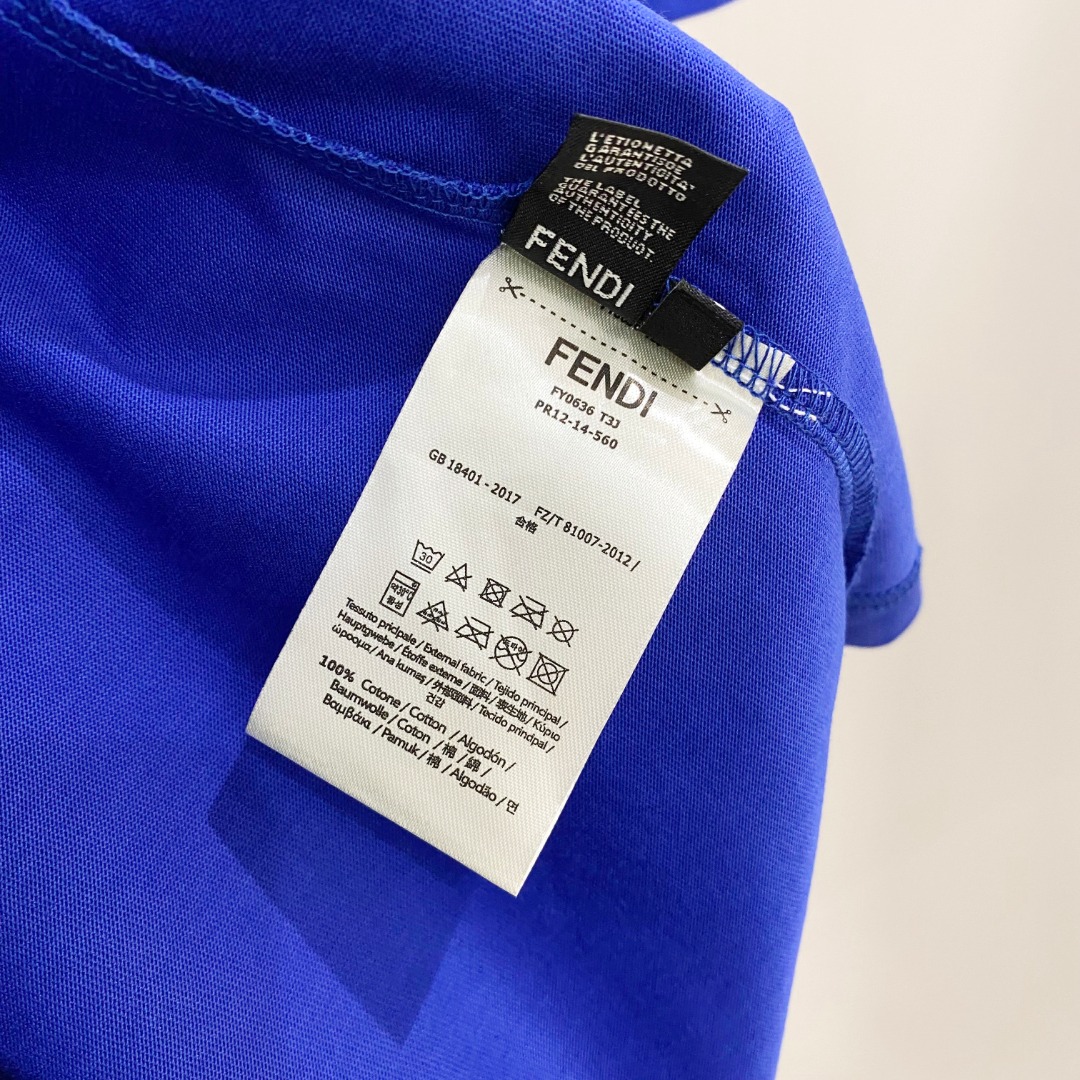  Fend*🆕 2025ss春夏新款棉质圆领短袖T恤 胸小怪兽眼睛标识 顶级丝光棉面料定制 标准版型 

