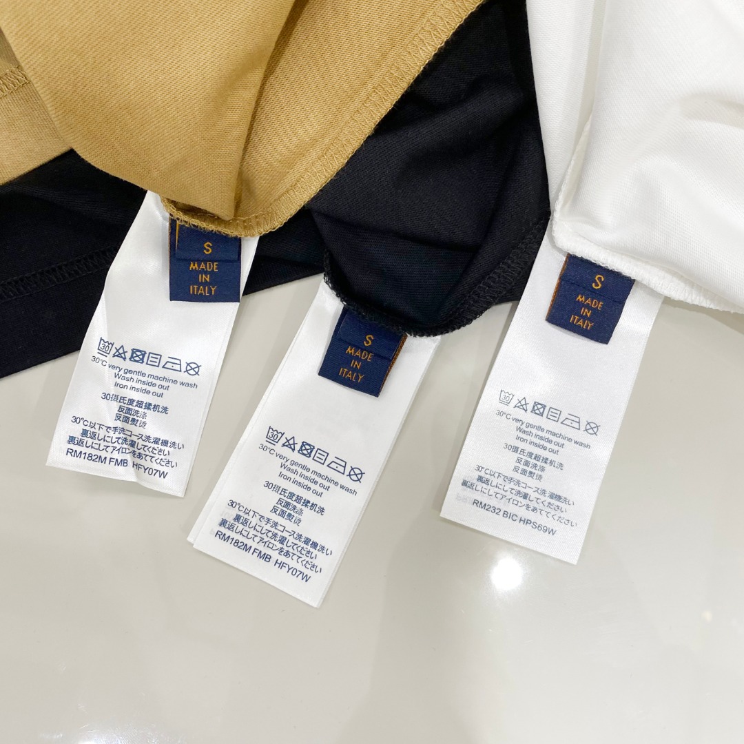  LV 2025ss春夏新款棉质圆领短袖T恤 胸前印花工艺 顶级丝光棉面料定制 标准版型
黑 白 卡其 