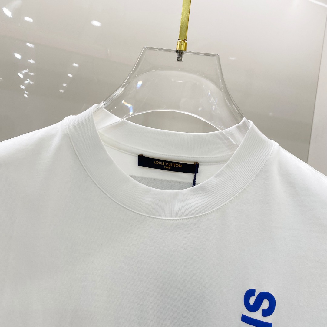  LV 2025ss春夏新款棉质圆领短袖T恤 胸前印花工艺 顶级丝光棉面料定制 标准版型
黑 白 卡其 