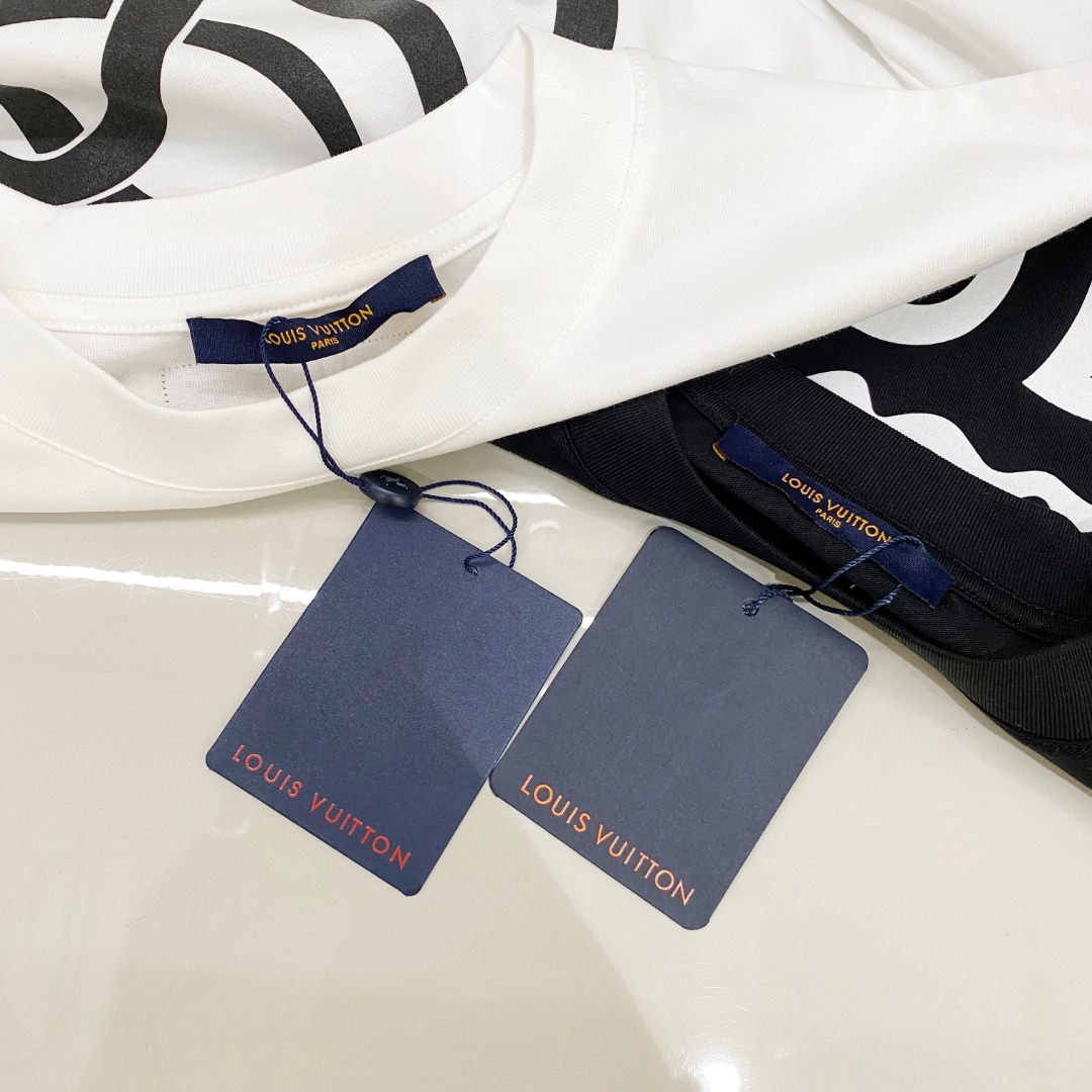  罗意威 2025早春 最新款短袖T恤，原标 定制面料，手感柔软，穿着舒适，做工精细.上身效果无敌帅气，