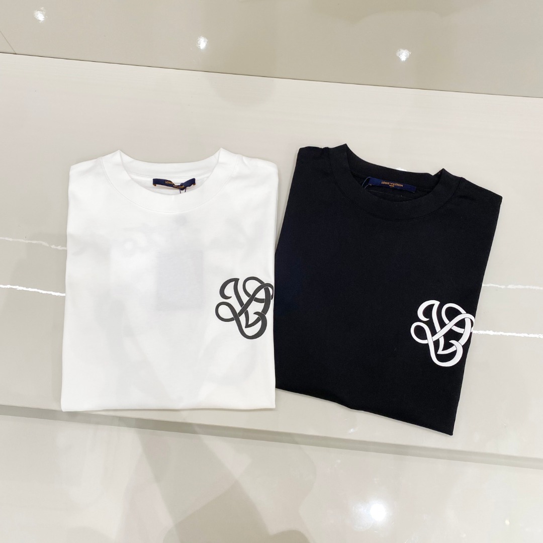  罗意威 2025早春 最新款短袖T恤，原标 定制面料，手感柔软，穿着舒适，做工精细.上身效果无敌帅气，