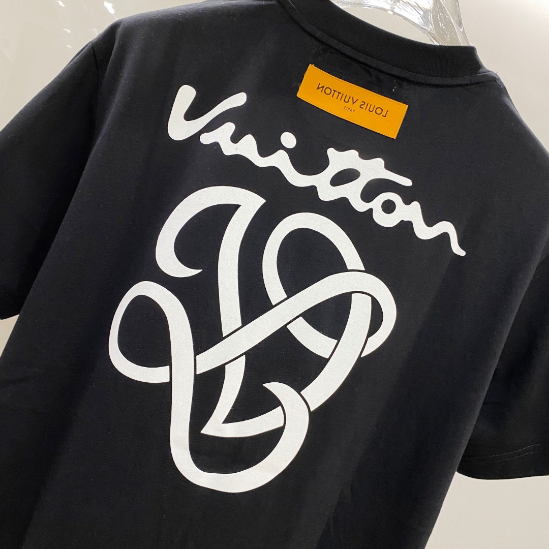  罗意威 2025早春 最新款短袖T恤，原标 定制面料，手感柔软，穿着舒适，做工精细.上身效果无敌帅气，