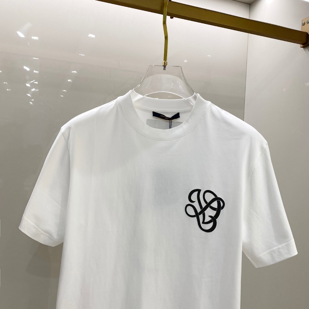  罗意威 2025早春 最新款短袖T恤，原标 定制面料，手感柔软，穿着舒适，做工精细.上身效果无敌帅气，