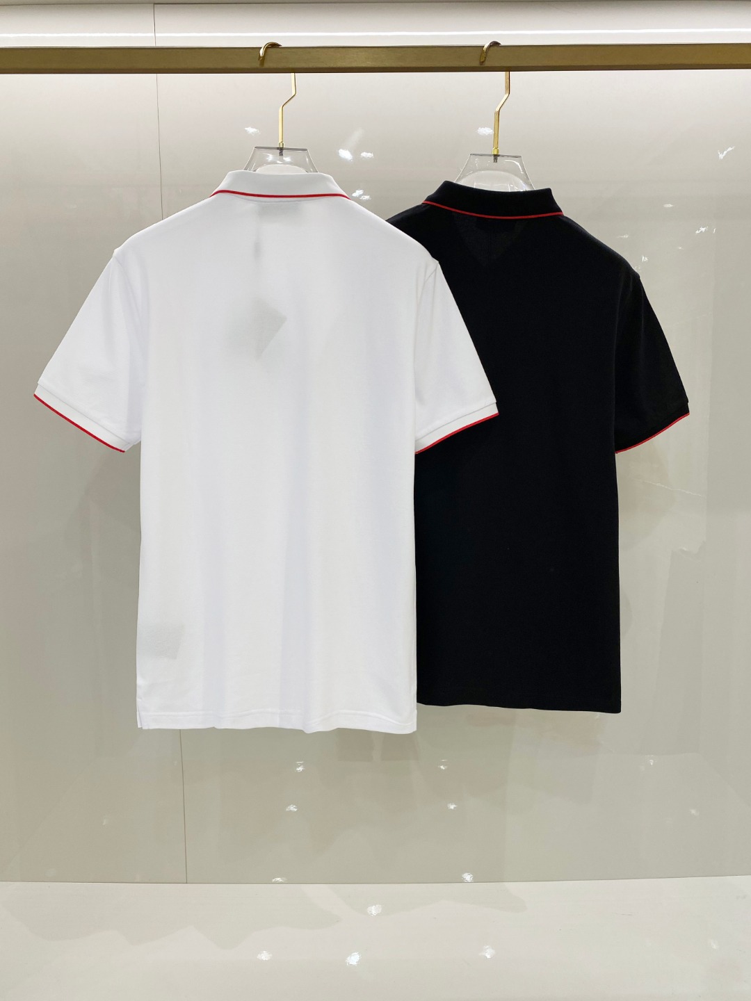  普拉达 2025ss夏季新款 logo男士翻领Polo衫！经典商务男款，高端男装的天花板级别的商务男款