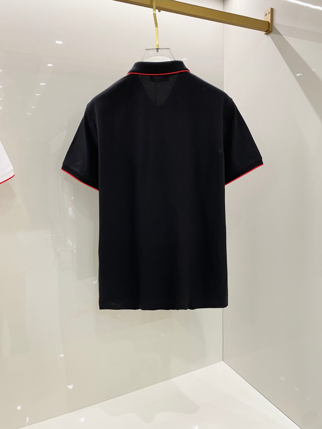  普拉达 2025ss夏季新款 logo男士翻领Polo衫！经典商务男款，高端男装的天花板级别的商务男款