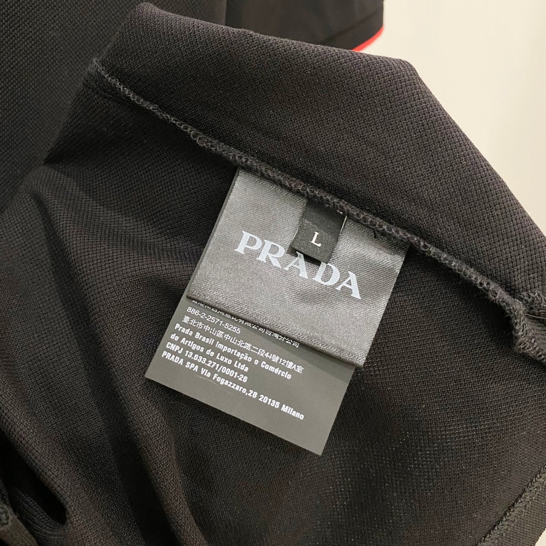  普拉达 2025ss夏季新款 logo男士翻领Polo衫！经典商务男款，高端男装的天花板级别的商务男款