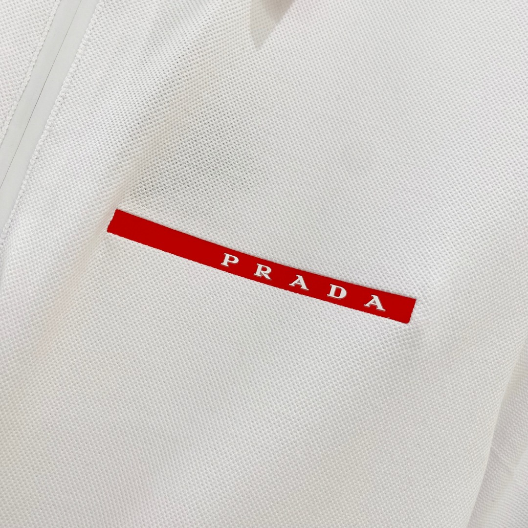  普拉达 2025ss夏季新款 logo男士翻领Polo衫！经典商务男款，高端男装的天花板级别的商务男款