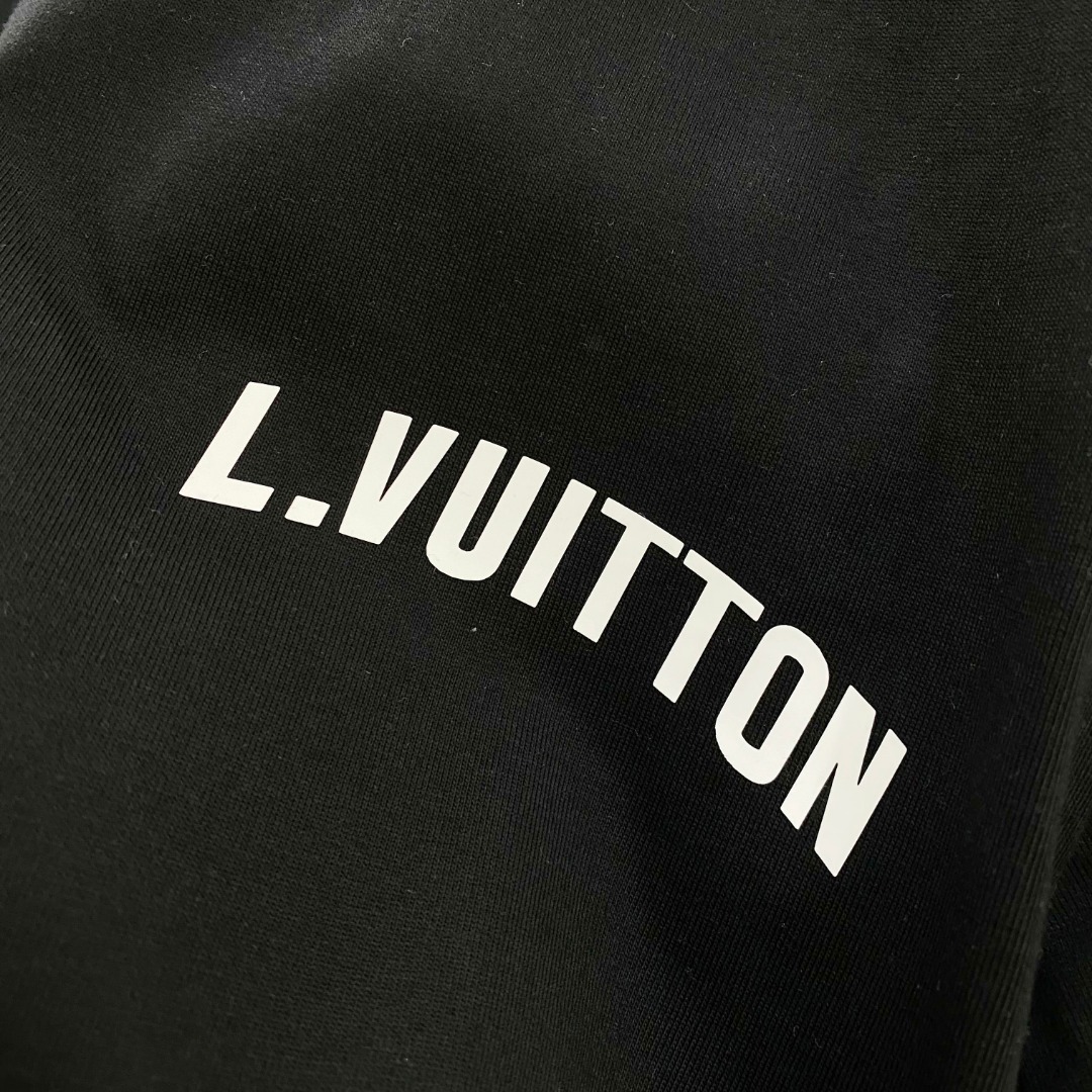  LV 2025早春新款男女同款👫短袖T恤，！定制专属纯棉面料，定制原版工艺螺纹，胸前重工字母logo工