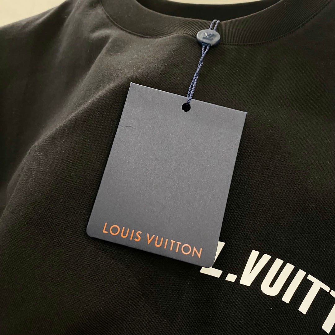  LV 2025早春新款男女同款👫短袖T恤，！定制专属纯棉面料，定制原版工艺螺纹，胸前重工字母logo工