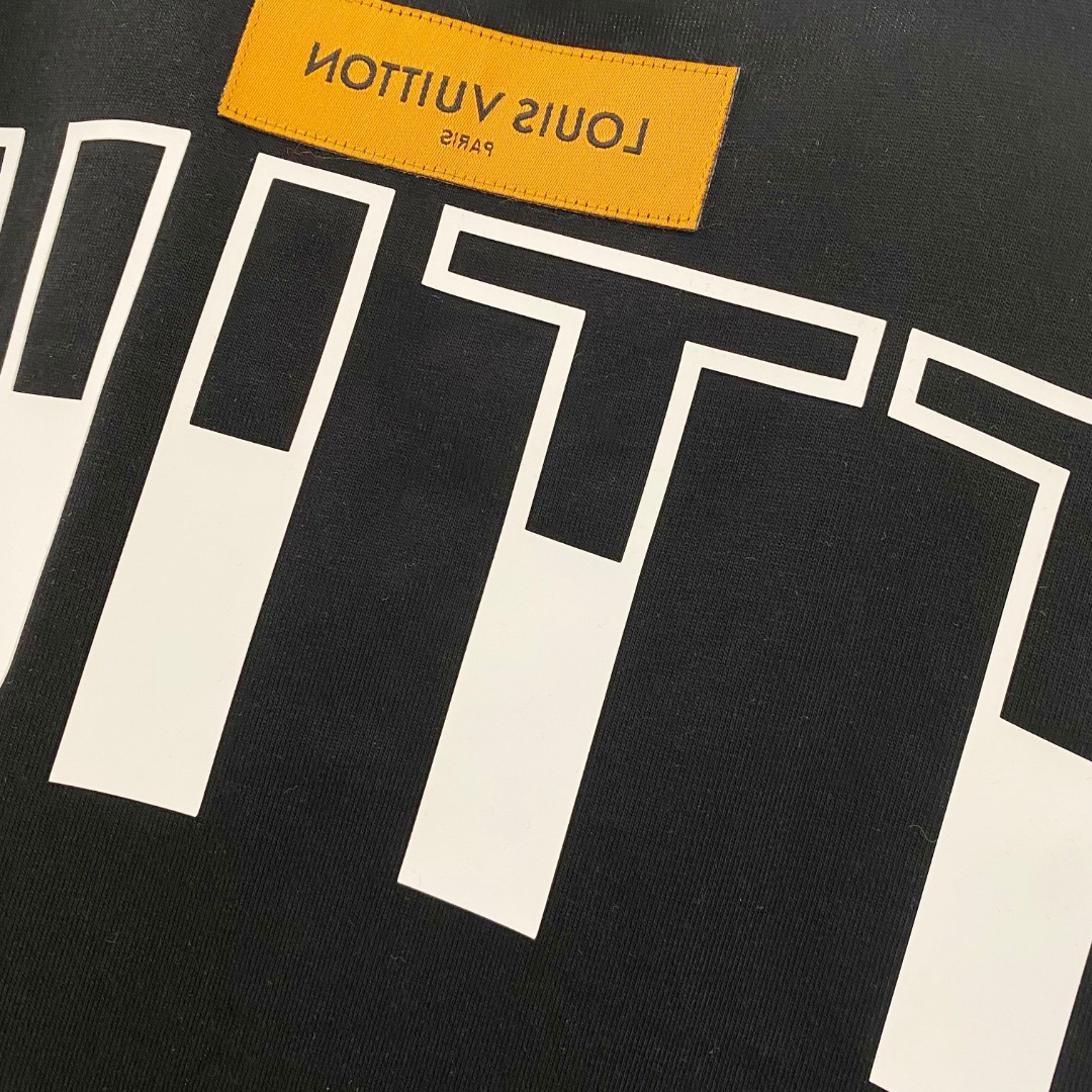  LV 2025早春新款男女同款👫短袖T恤，！定制专属纯棉面料，定制原版工艺螺纹，胸前重工字母logo工