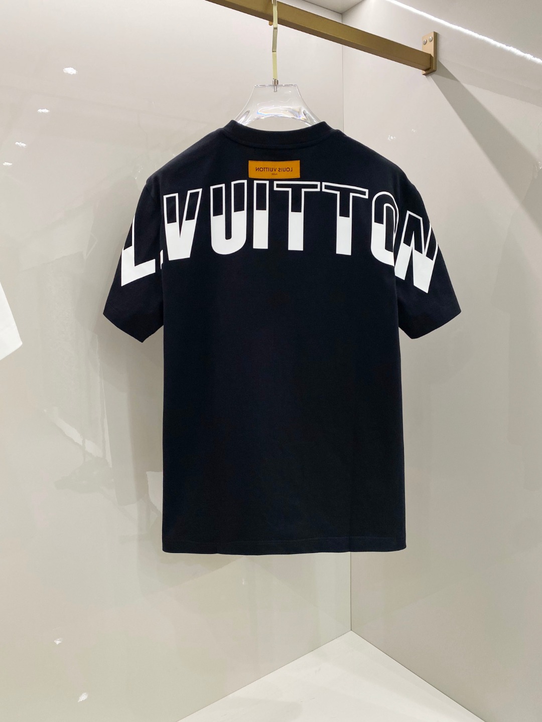  LV 2025早春新款男女同款👫短袖T恤，！定制专属纯棉面料，定制原版工艺螺纹，胸前重工字母logo工