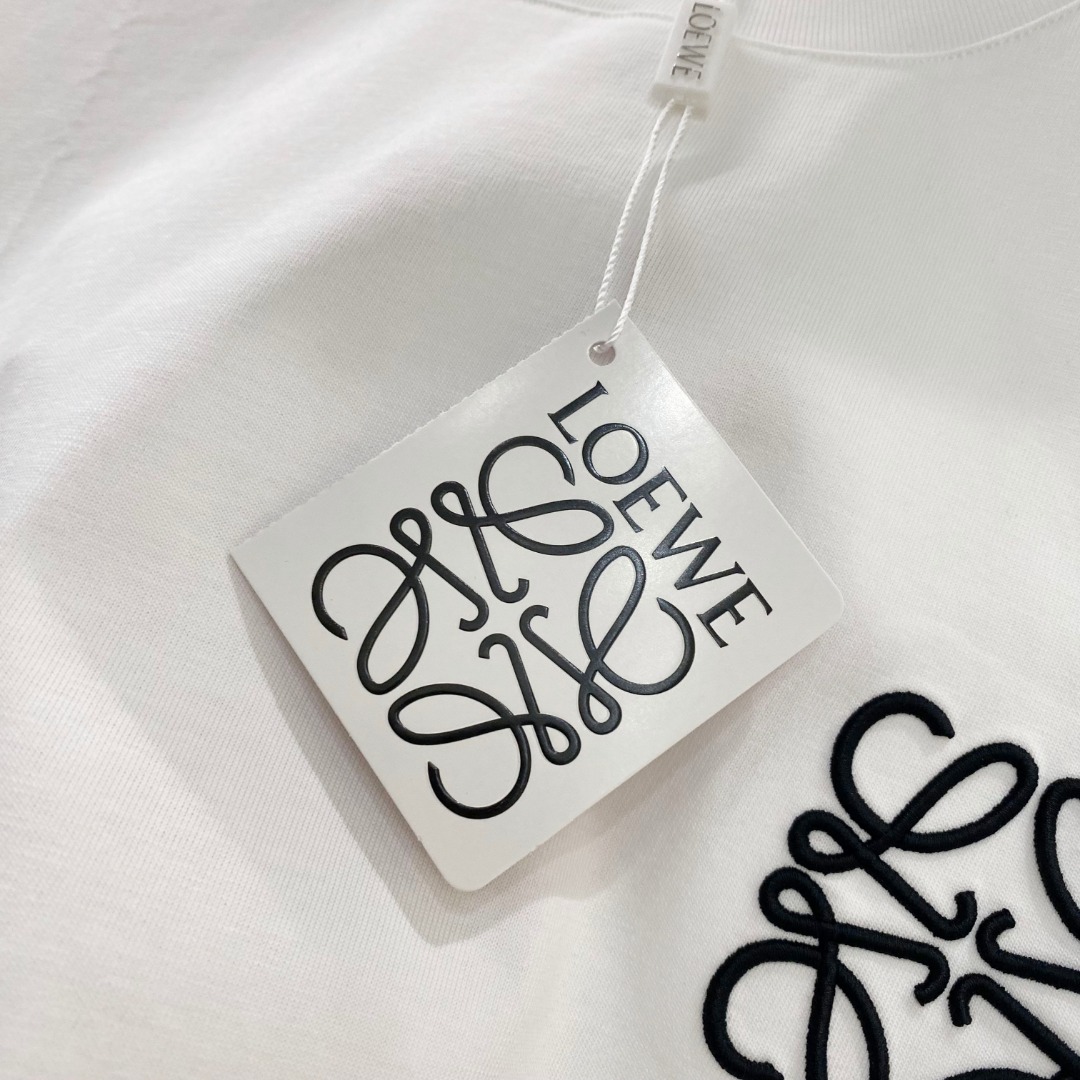  罗意威 2025早春新款男女同款👫短袖T恤，！定制专属纯棉面料，定制原版工艺螺纹，胸前重工字母logo