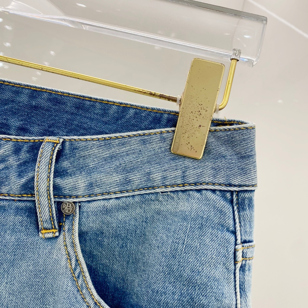  普拉达 2025ss春夏新款修身小脚牛仔裤 完美洗水工艺 定制顶级五金logo 独家定制微弹面料 码数