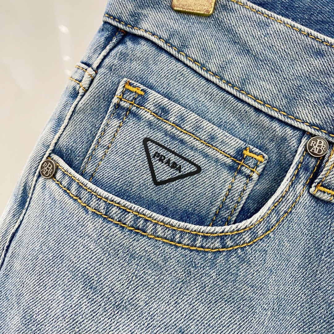  普拉达 2025ss春夏新款修身小脚牛仔裤 完美洗水工艺 定制顶级五金logo 独家定制微弹面料 码数