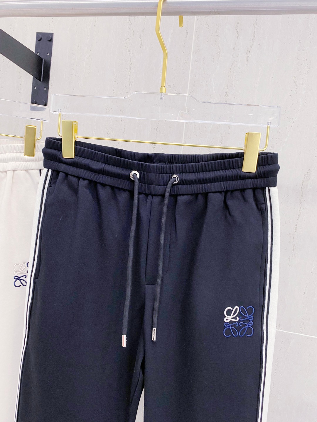 Bronze Moldere Air Spectrum Routine Pants: Stylish, Comfortable, High Quality European Fashion Shorts. - 图片 5
