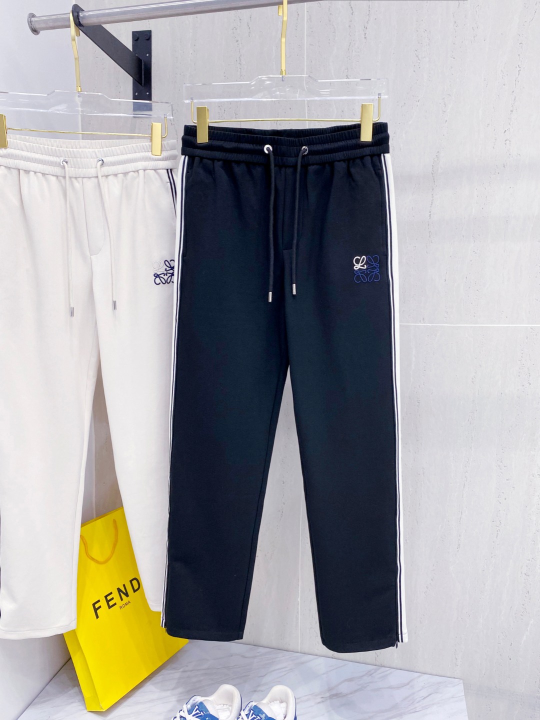 Bronze Moldere Air Spectrum Routine Pants: Stylish, Comfortable, High Quality European Fashion Shorts. - 图片 1