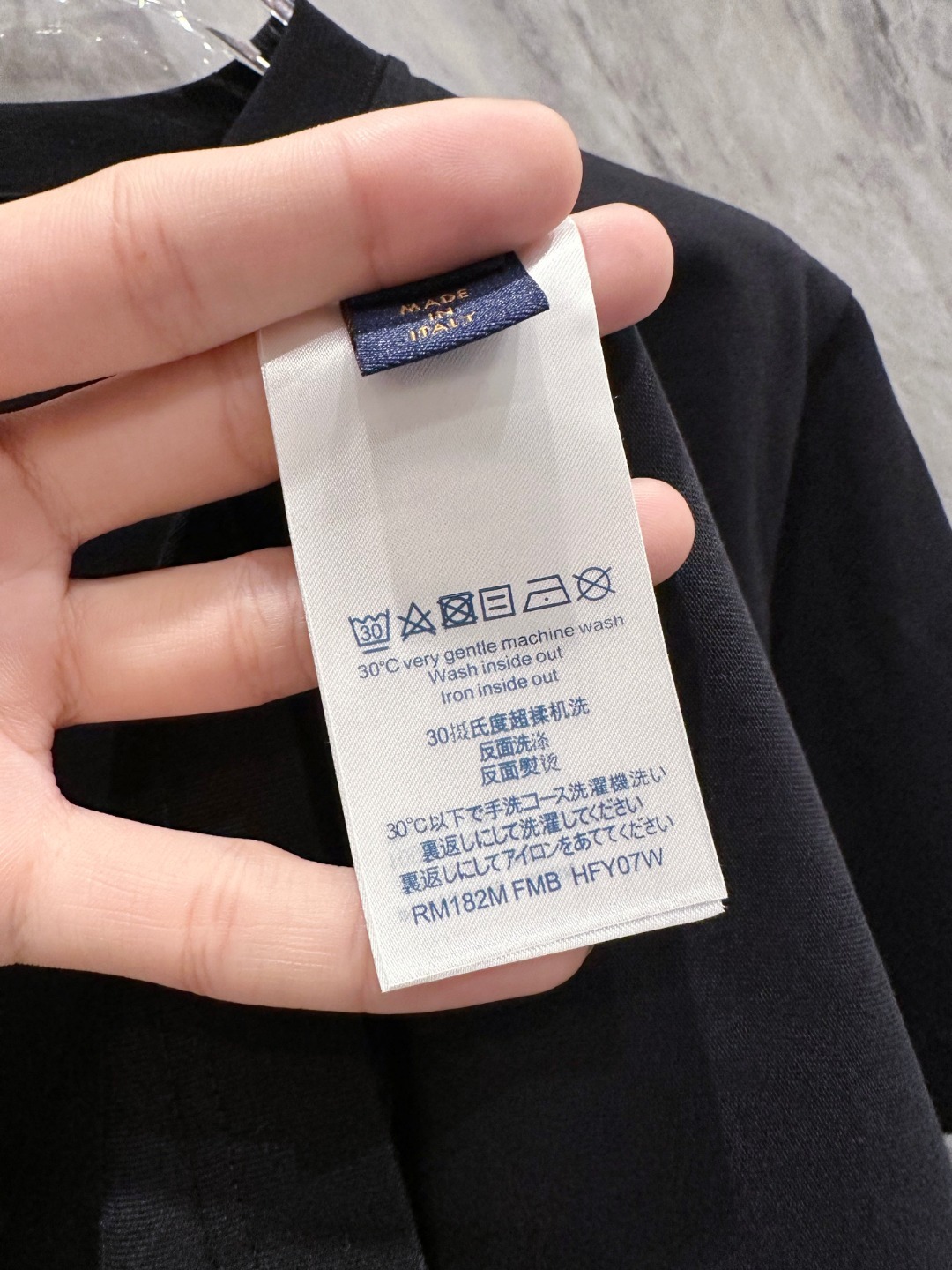 LV 2025春夏新款男女同款👫短袖T恤,!定制专属纯棉面料,定制原版工艺螺纹,胸前重工字母logo工