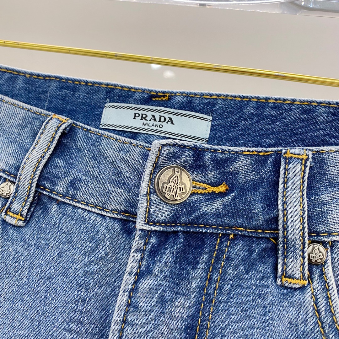  普拉达 2025春夏新款男士休闲牛仔裤，顶级品质！渠道订单，官网同步出售！！原厂订制牛仔全棉材质！适合