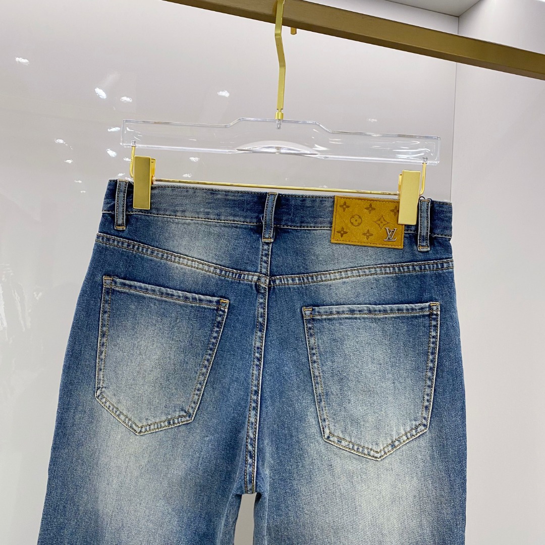  LV 2025春夏新款男士休闲牛仔裤，顶级品质！渠道订单，官网同步出售！！原厂订制牛仔全棉材质！适合休