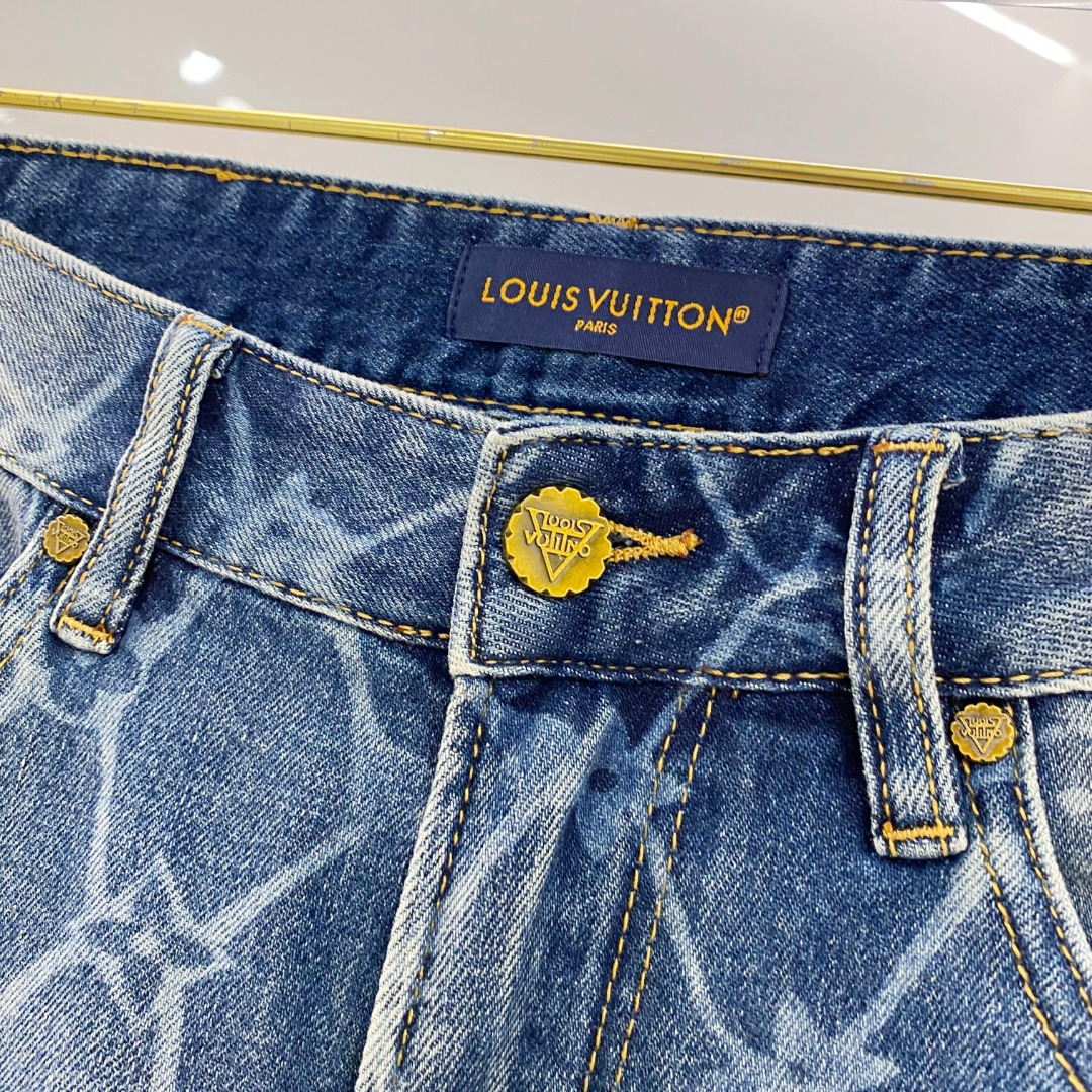 LV 2025春夏新款男士休闲牛仔裤，顶级品质！渠道订单，官网同步出售！！原厂订制牛仔全棉材质！适合休
