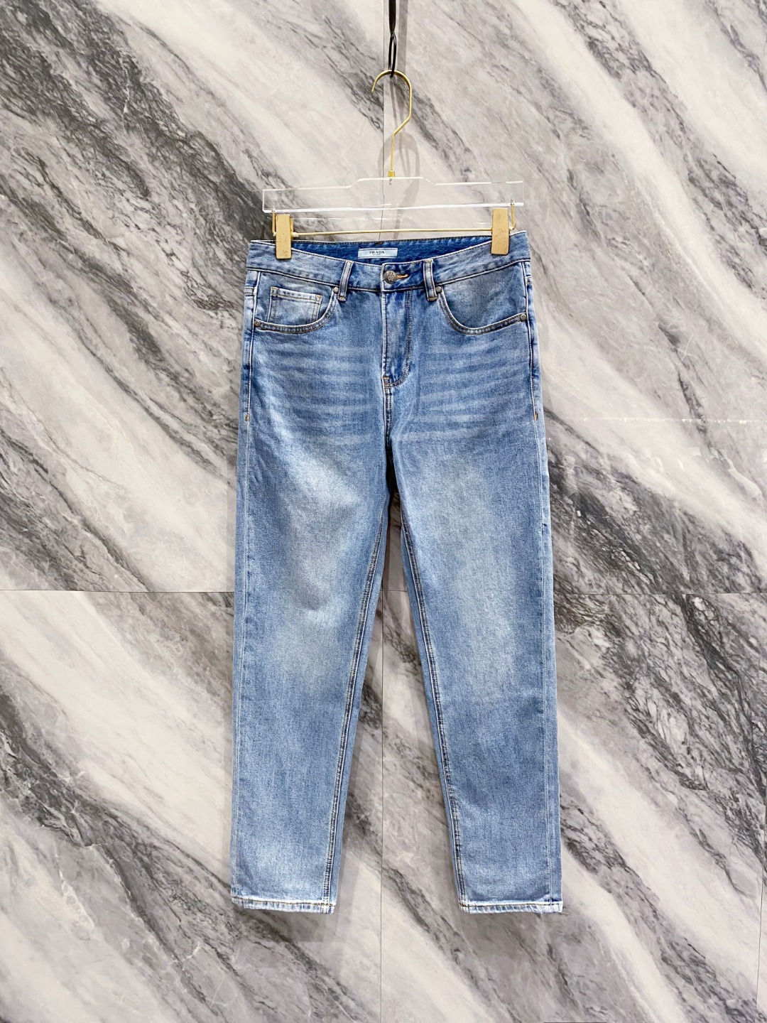 NO:458918,Prada 2025 summer new men's casual jeans, top quality!  Channel orders are sold simultaneously on the official website!  !  Original customized denim cotton material!  Suitable for casual/formal outfits ~ the best for daily commuting!  !  Size 29-38 (no 3537), prada, jeans, alexander wang19860909普拉达 2025夏季新款男士休闲牛仔裤,顶级品质！渠道订单,官网同步出售！！原厂订制牛仔全棉材质！适合休闲/正装各种搭配～日常通勤的极品！！尺码29-38（没3537）,,prada,jeans,alexander wang,Men's clothing