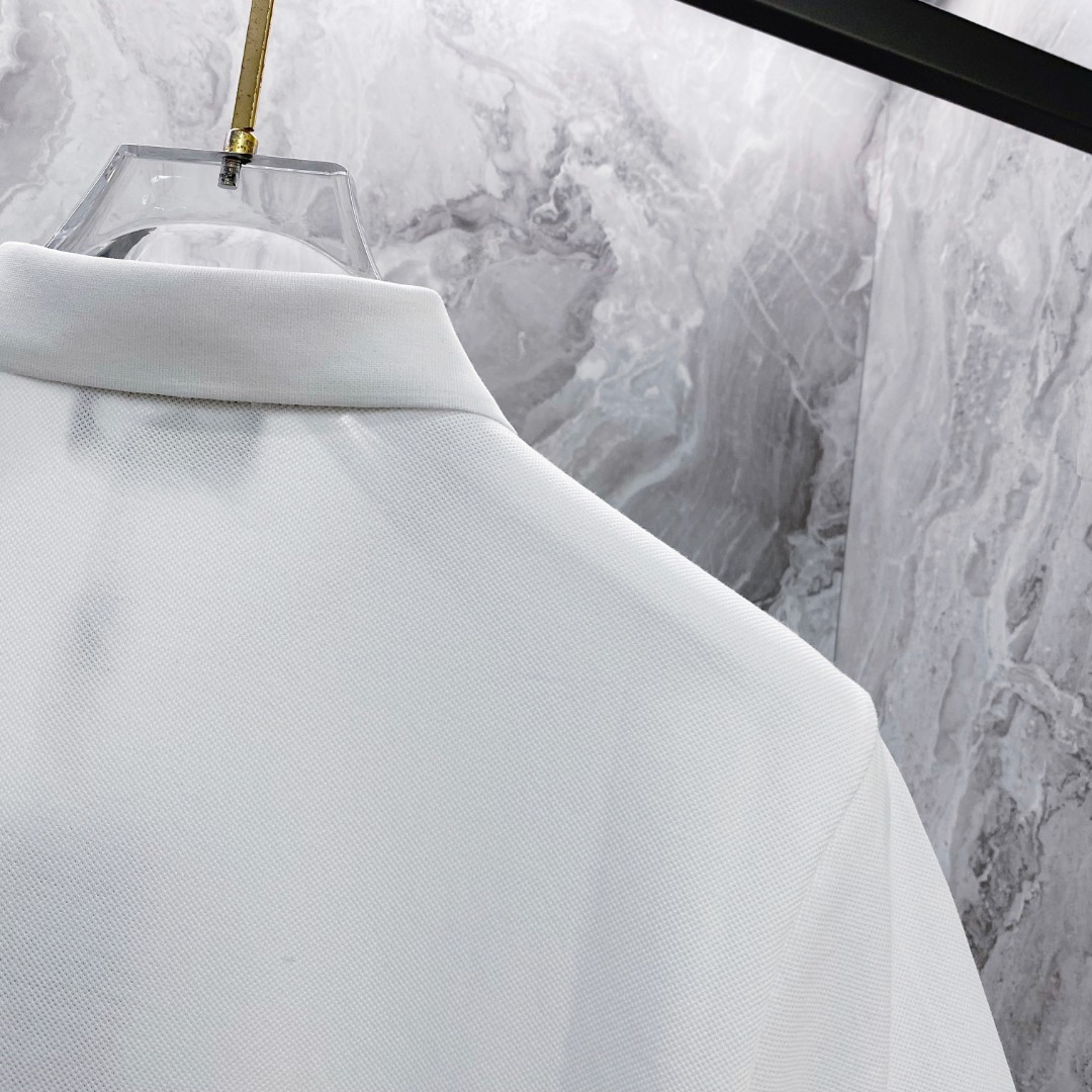 芬迪 2026ss夏季新款 logo男士翻领Polo衫！经典商务男款，高端男装的天花板级别的商务男款！简