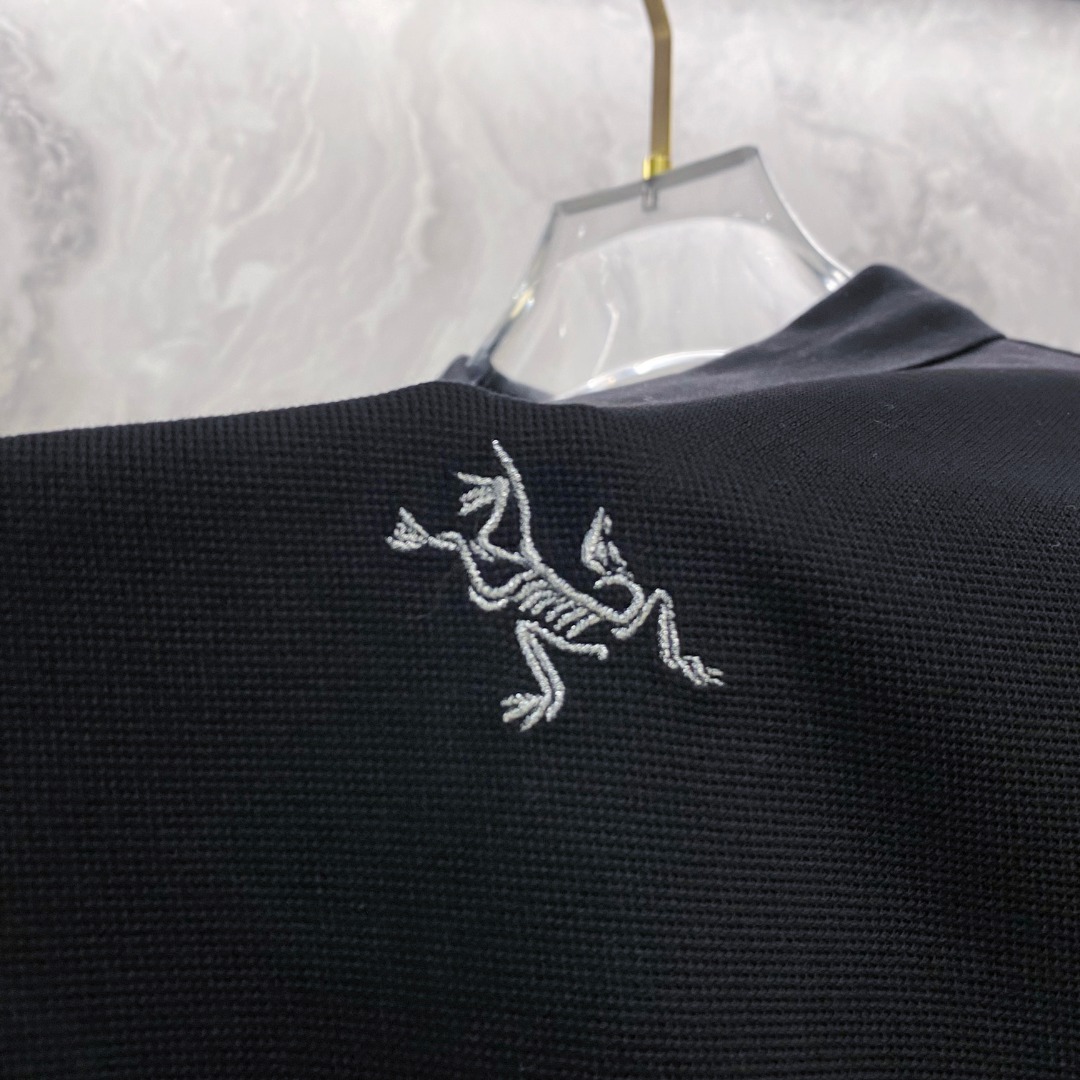 始祖鸟 2026ss夏季新款 logo男士翻领Polo衫！经典商务男款，高端男装的天花板级别的商务男款！