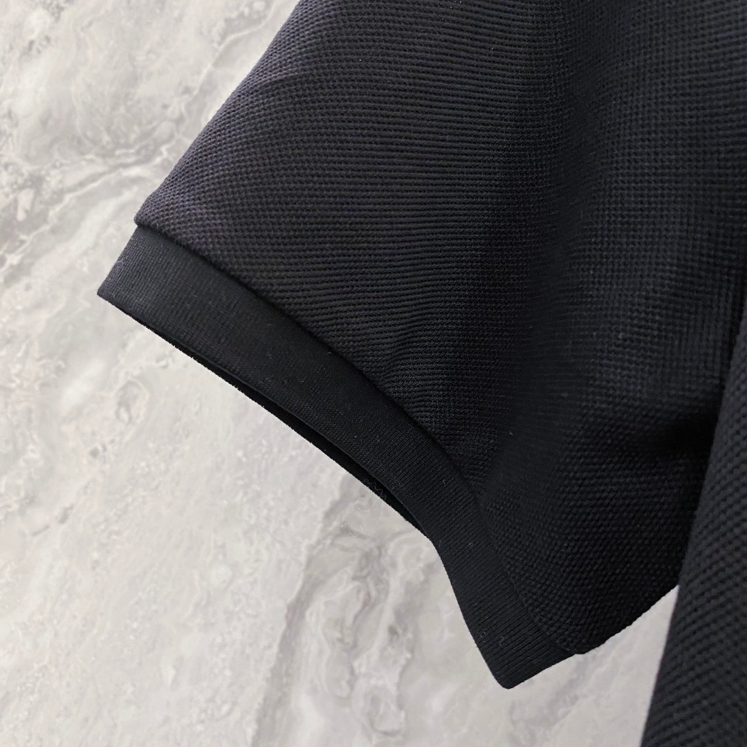 普拉达 2026ss夏季新款 logo男士翻领Polo衫！经典商务男款，高端男装的天花板级别的商务男款！