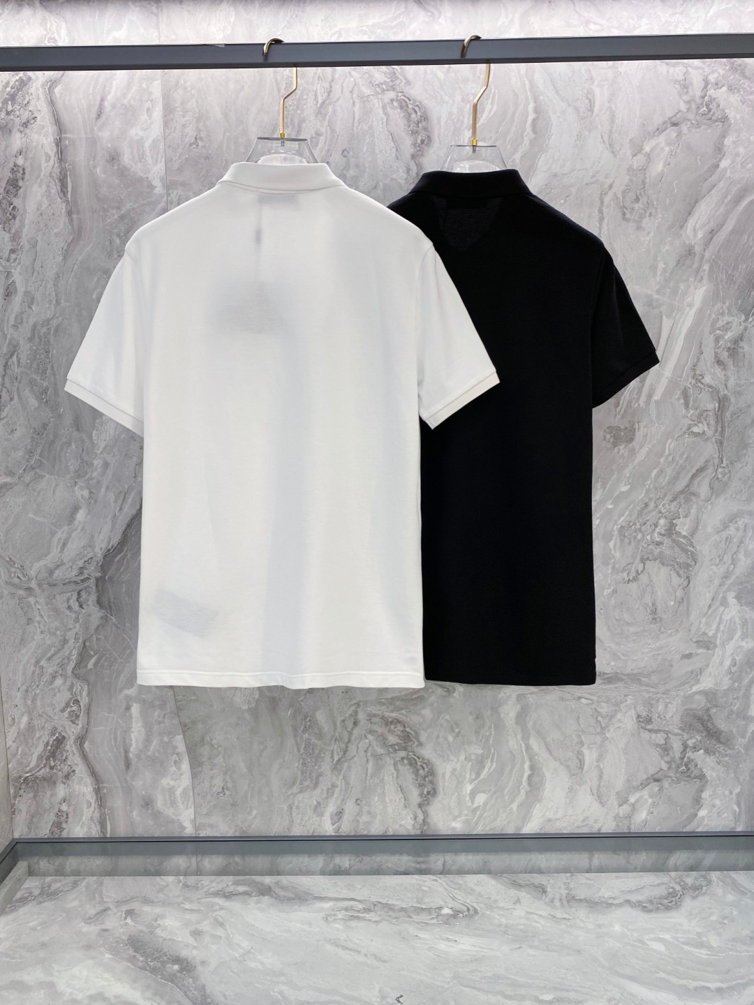 普拉达 2026ss夏季新款 logo男士翻领Polo衫！经典商务男款，高端男装的天花板级别的商务男款！