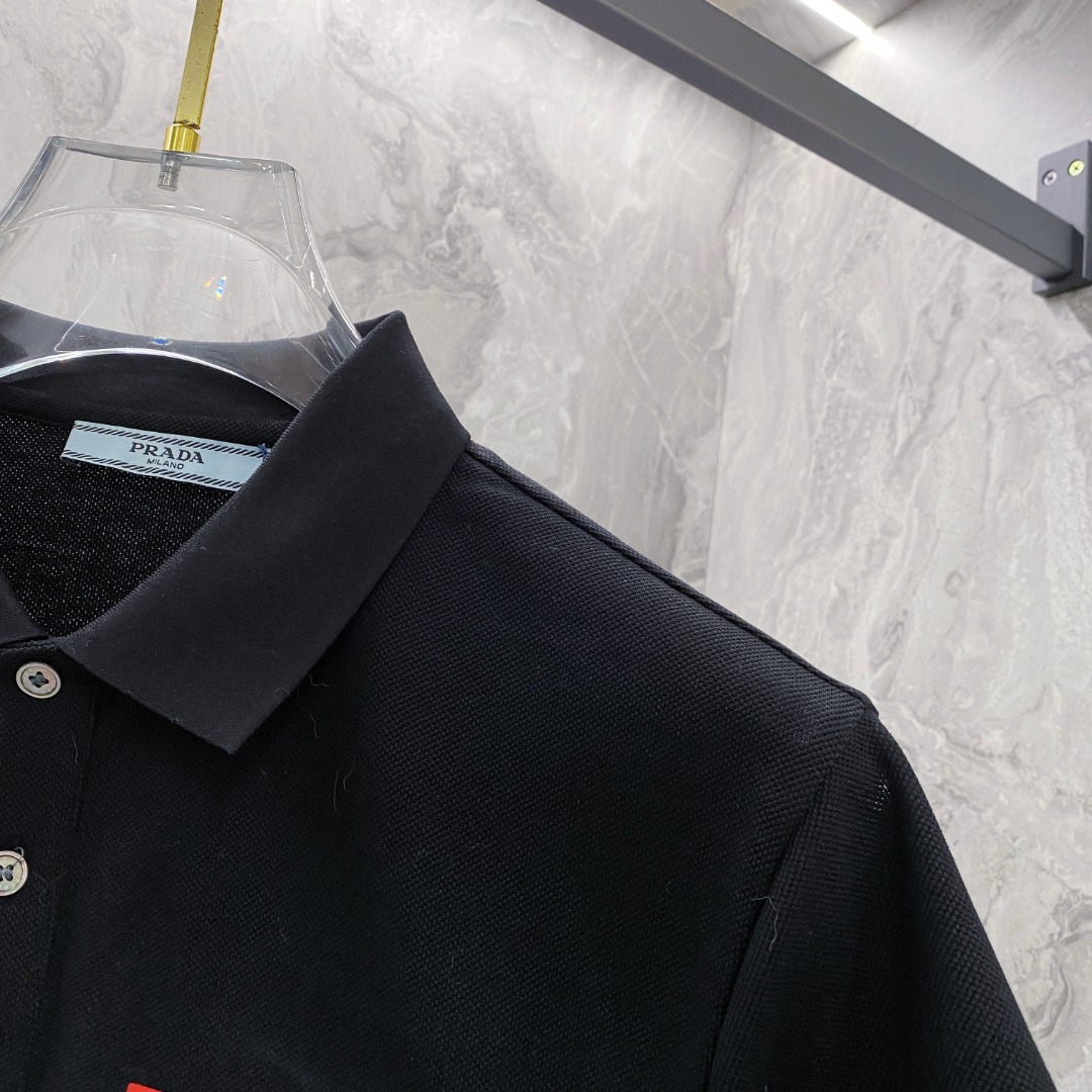 普拉达 2026ss夏季新款 logo男士翻领Polo衫！经典商务男款，高端男装的天花板级别的商务男款！