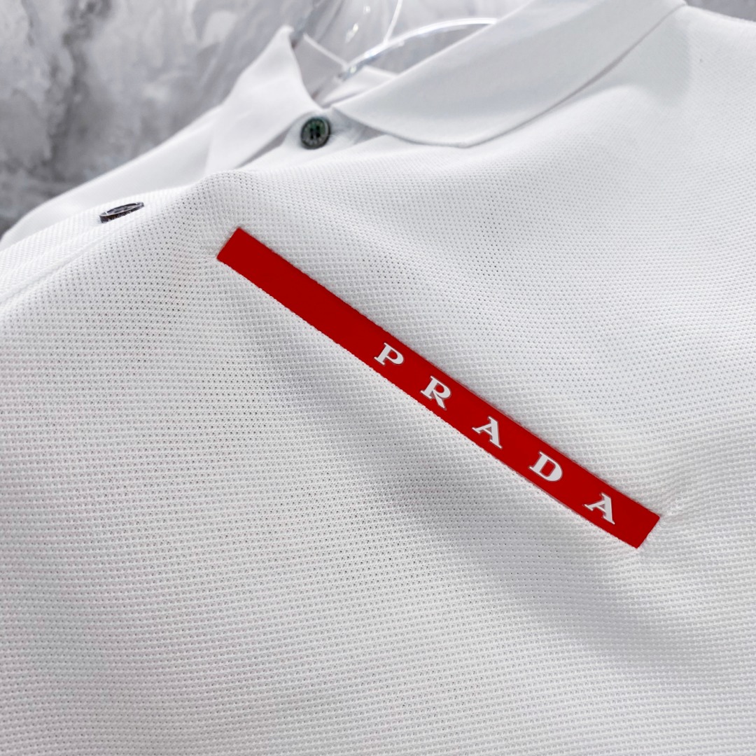 普拉达 2026ss夏季新款 logo男士翻领Polo衫！经典商务男款，高端男装的天花板级别的商务男款！
