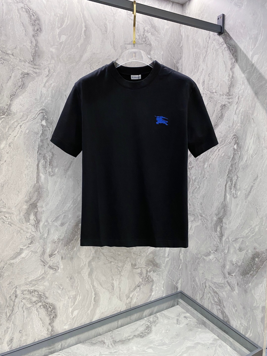 巴宝莉 2026夏装新款男女同款👫短袖T恤，！定制专属纯棉面料，定制原版工艺螺纹，胸前重工字母logo工