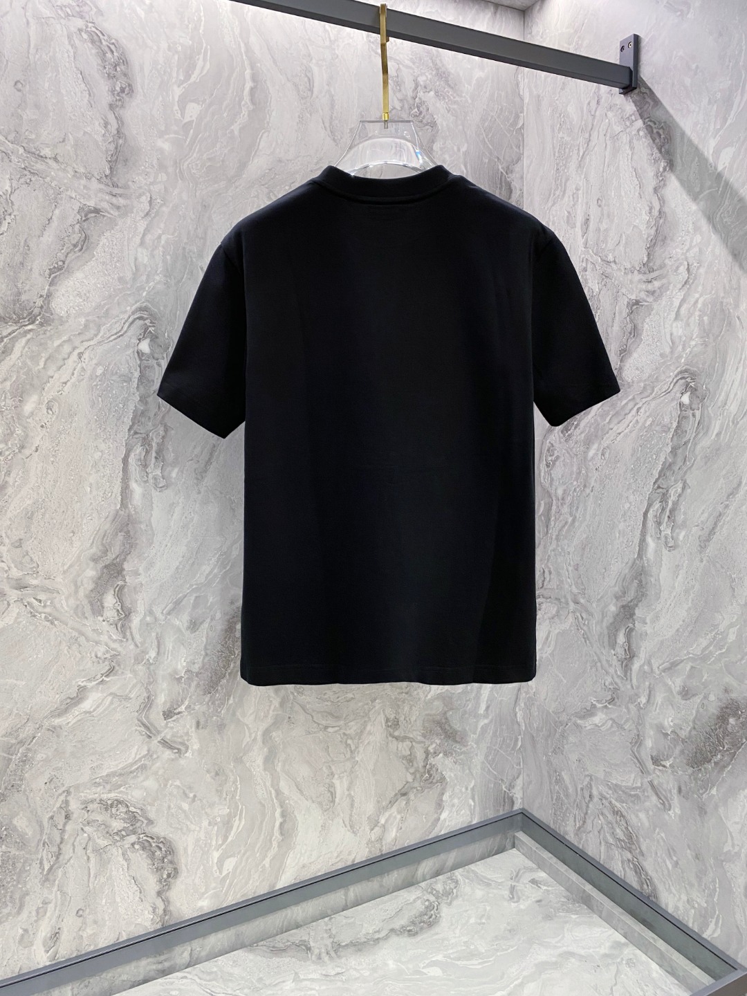 巴宝莉 2026夏装新款男女同款👫短袖T恤，！定制专属纯棉面料，定制原版工艺螺纹，胸前重工字母logo工