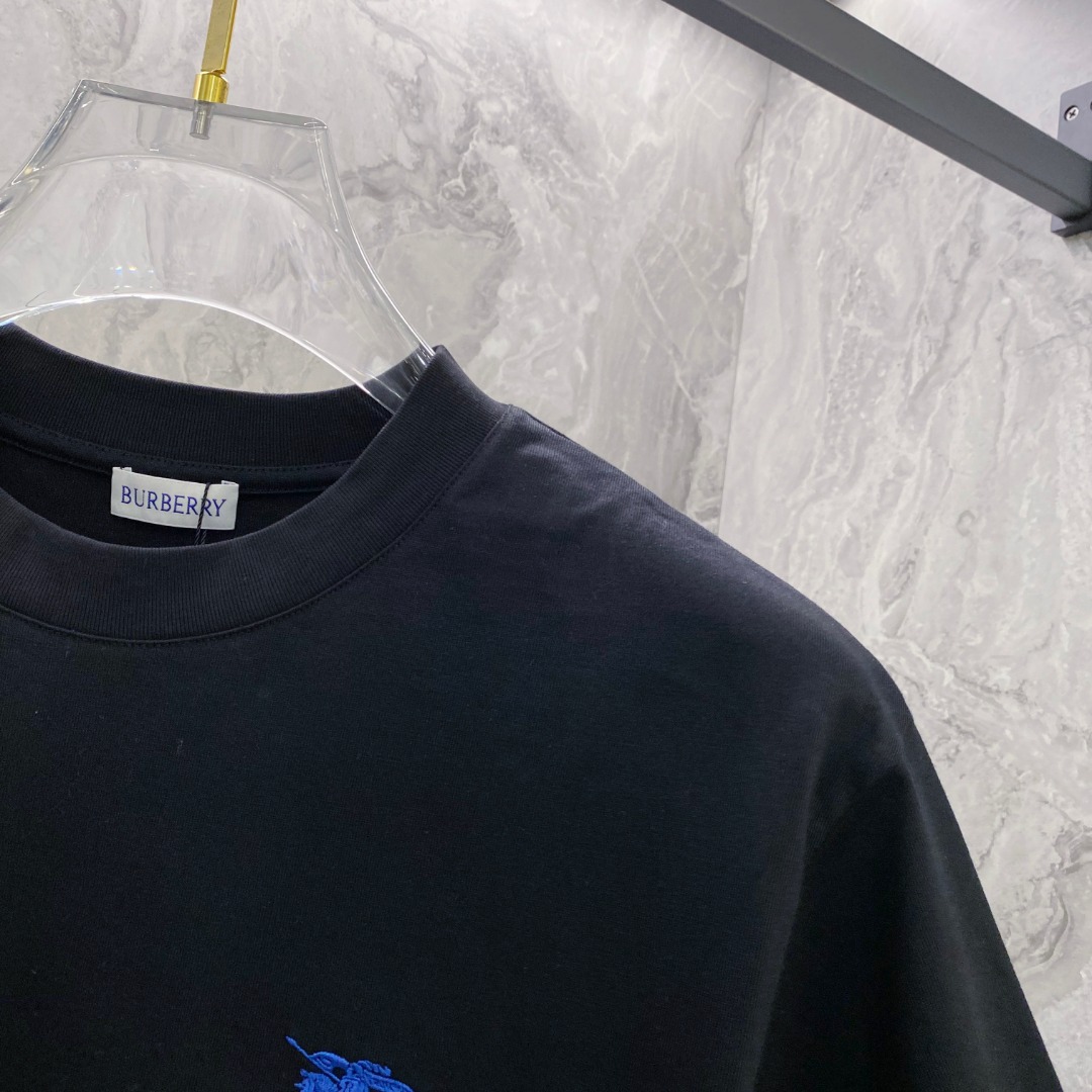 巴宝莉 2026夏装新款男女同款👫短袖T恤，！定制专属纯棉面料，定制原版工艺螺纹，胸前重工字母logo工