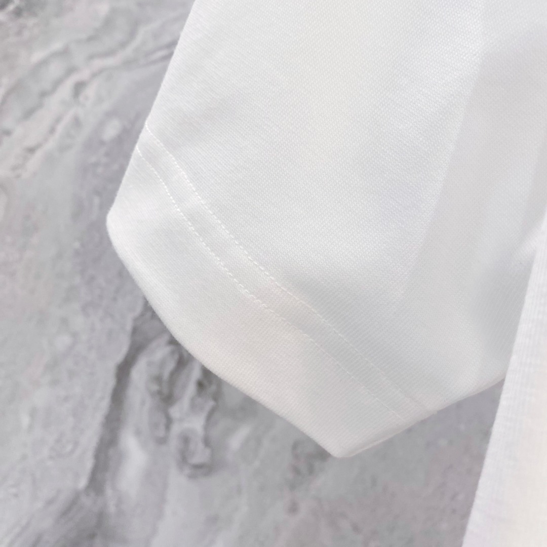 巴宝莉 2026夏装新款男女同款👫短袖T恤，！定制专属纯棉面料，定制原版工艺螺纹，胸前重工字母logo工