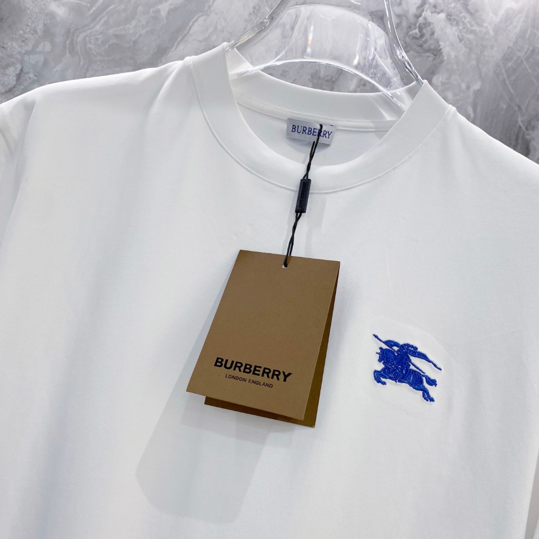 巴宝莉 2026夏装新款男女同款👫短袖T恤，！定制专属纯棉面料，定制原版工艺螺纹，胸前重工字母logo工