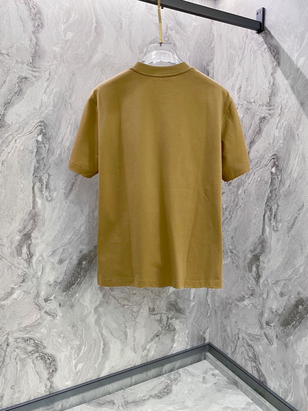 普拉达 2026夏装新款男女同款👫短袖T恤，！定制专属纯棉面料，定制原版工艺螺纹，胸前重工字母logo工