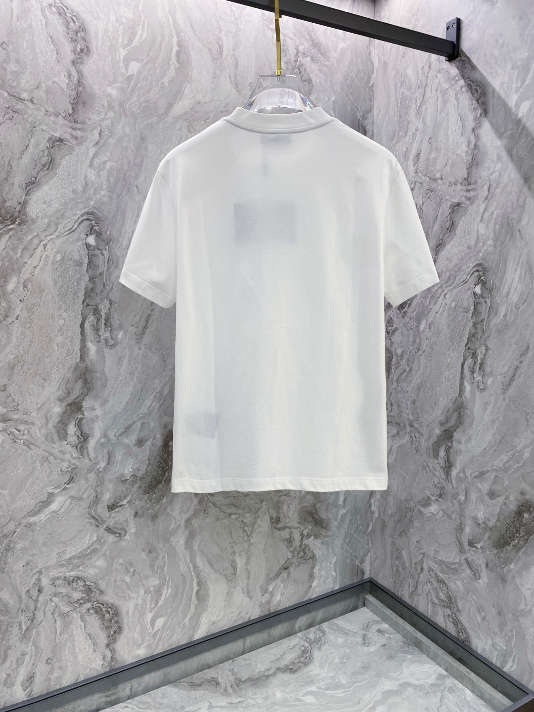 普拉达 2026夏装新款男女同款👫短袖T恤，！定制专属纯棉面料，定制原版工艺螺纹，胸前重工字母logo工