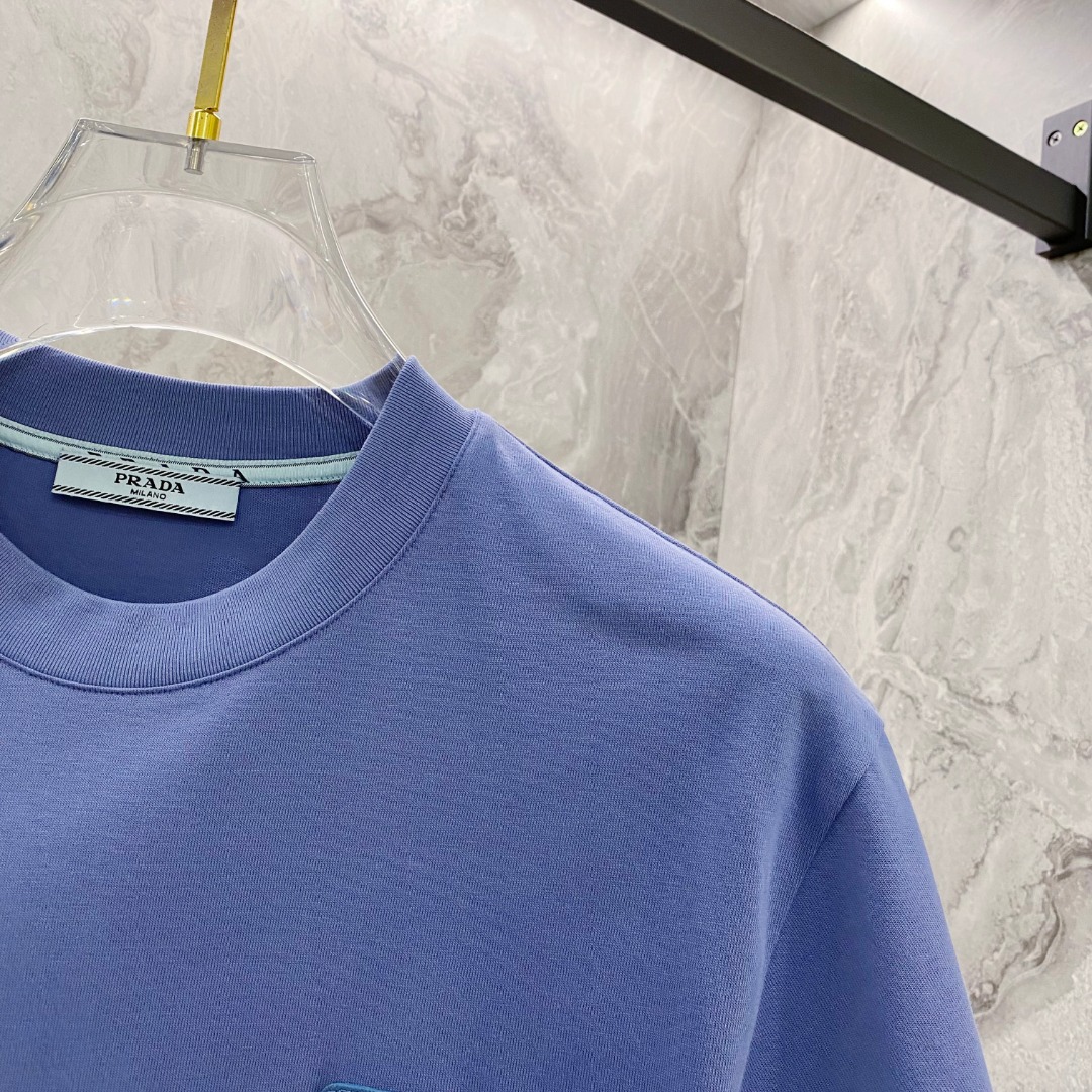 普拉达 2026夏装新款男女同款👫短袖T恤，！定制专属纯棉面料，定制原版工艺螺纹，胸前重工字母logo工