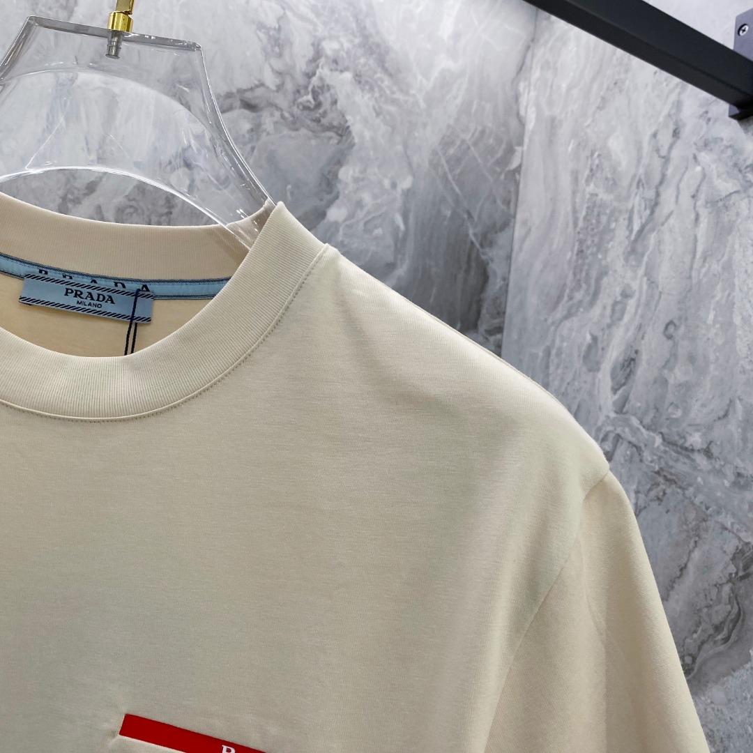 普拉达 2026夏装新款男女同款👫短袖T恤，！定制专属纯棉面料，定制原版工艺螺纹，胸前重工字母logo工