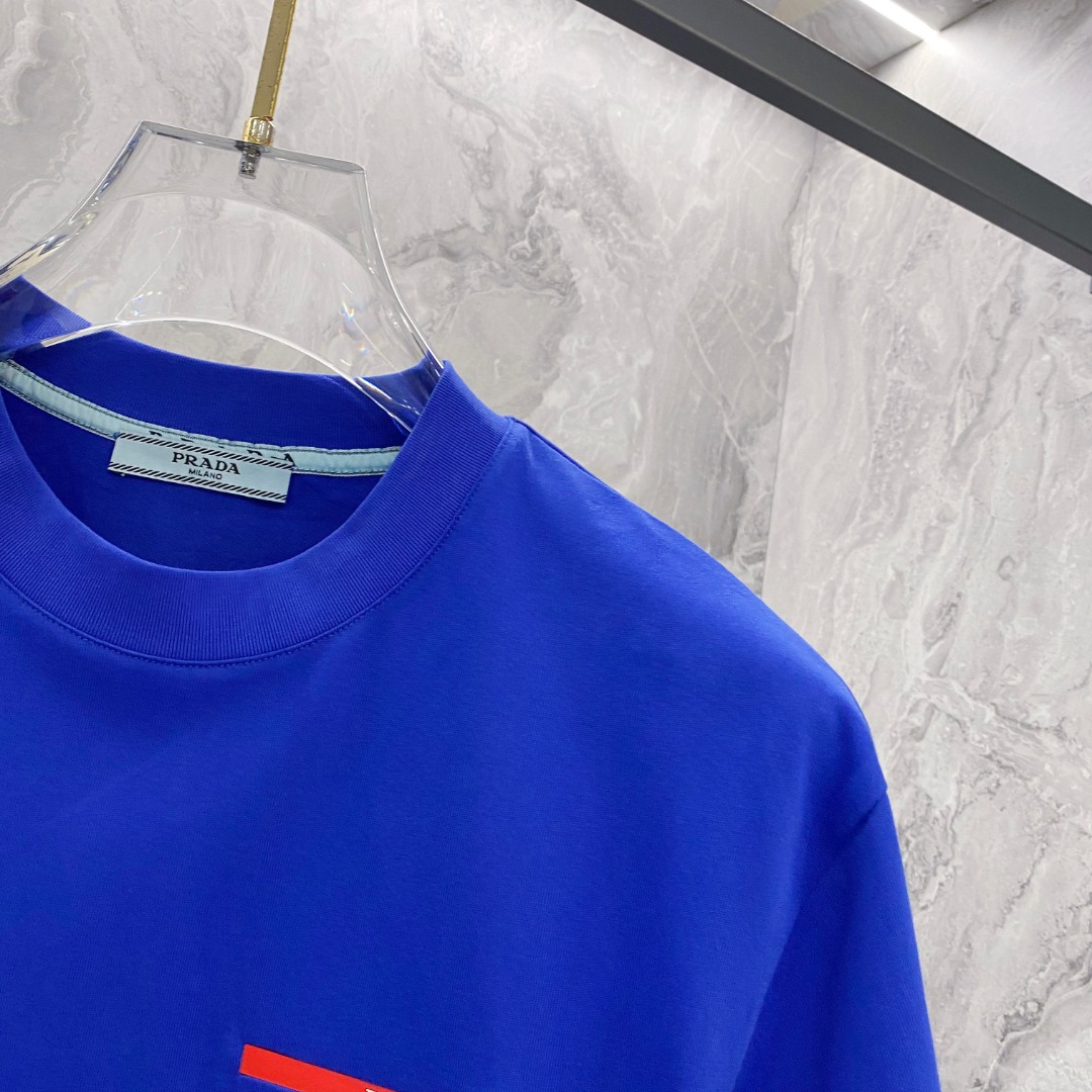 普拉达 2026夏装新款男女同款👫短袖T恤，！定制专属纯棉面料，定制原版工艺螺纹，胸前重工字母logo工