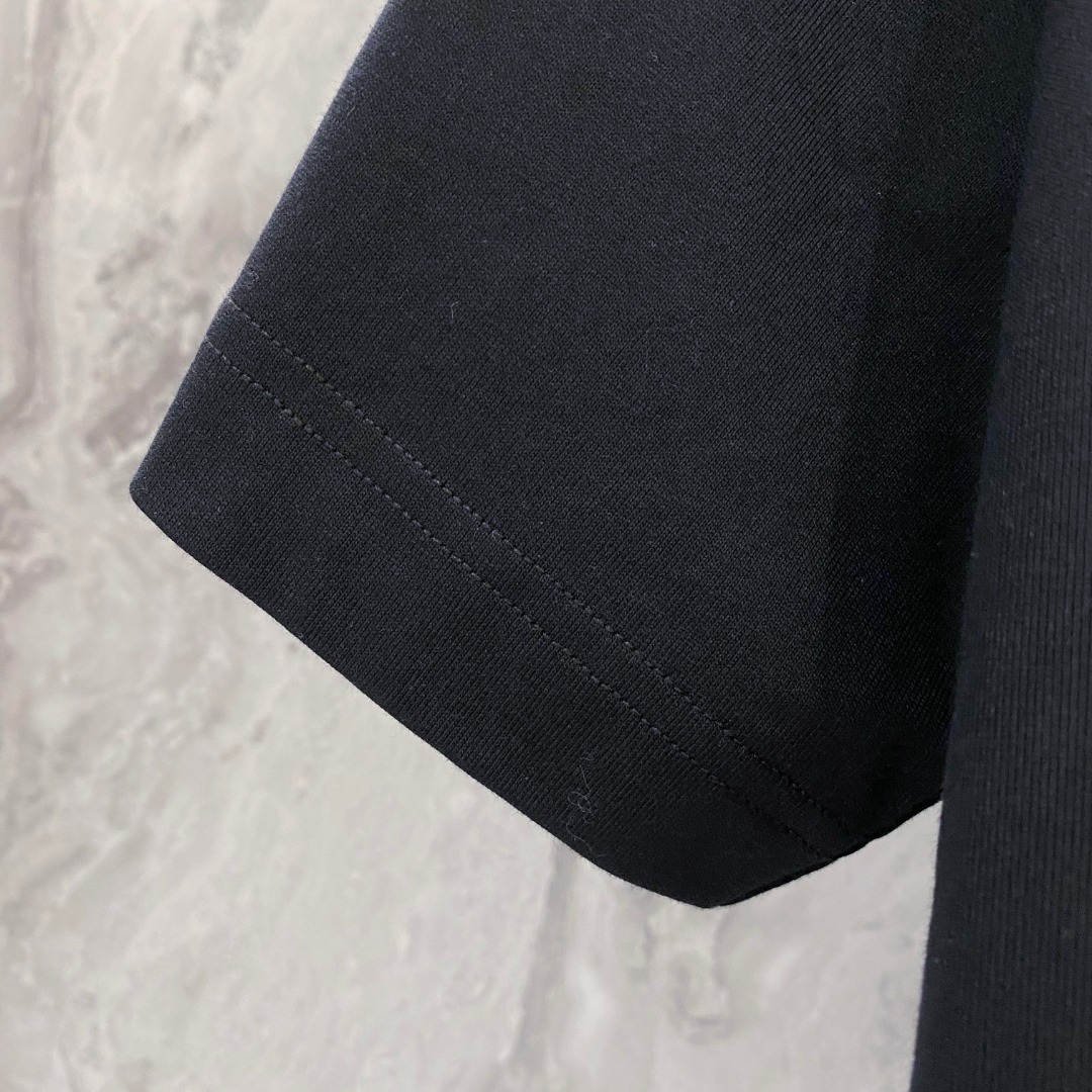 蒙口 2026夏装新款男女同款👫短袖T恤，！定制专属纯棉面料，定制原版工艺螺纹，胸前重工字母logo工艺