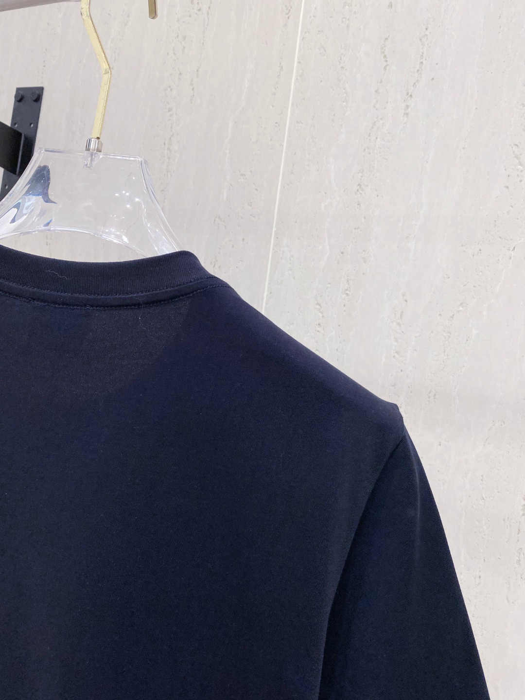 巴宝*Burberry 25SS春夏新款首发专柜最新款短袖圆领T恤 高端订制 设计前卫时尚！品牌logo