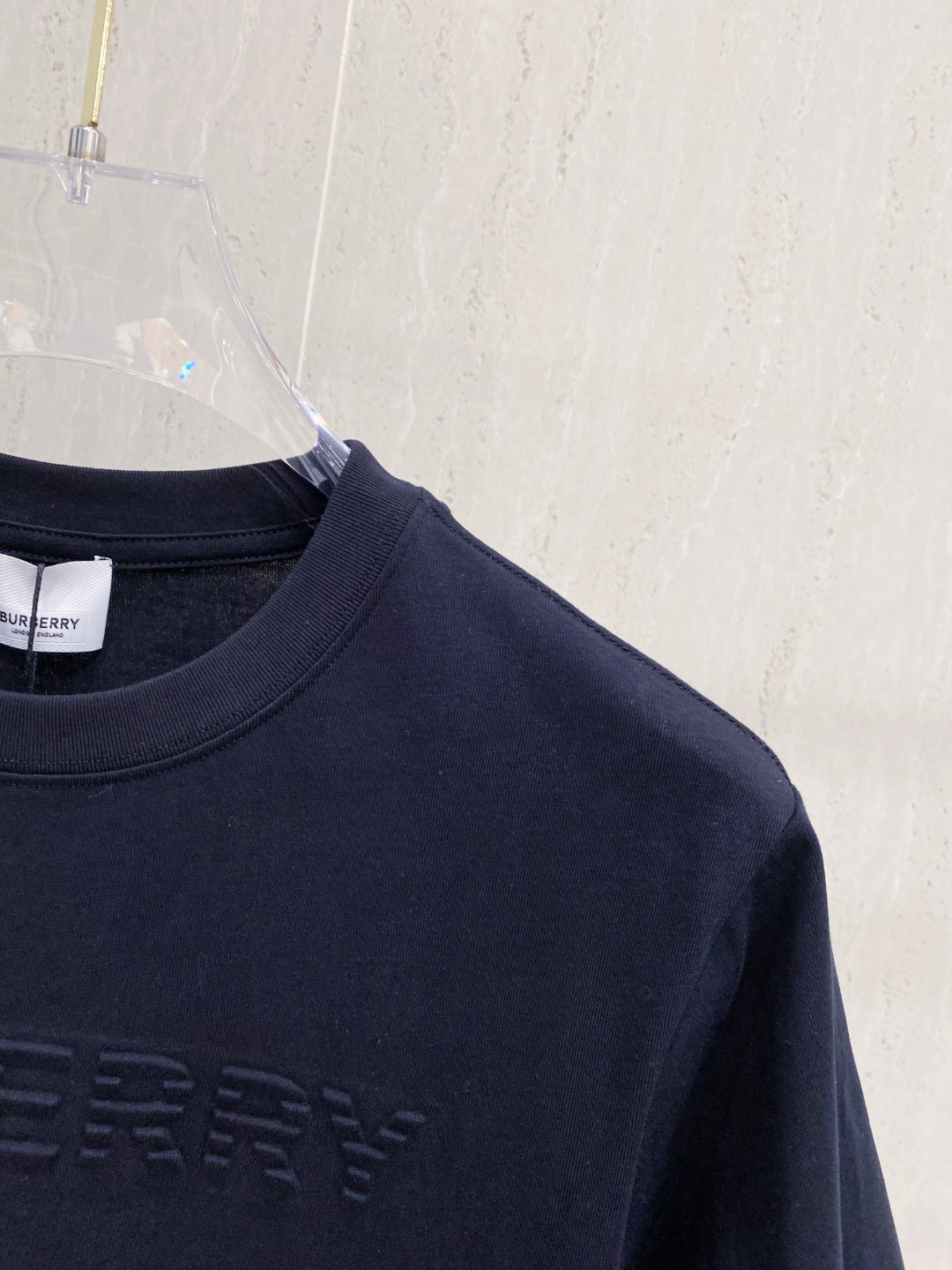 巴宝*Burberry 25SS春夏新款首发专柜最新款短袖圆领T恤 高端订制 设计前卫时尚！品牌logo