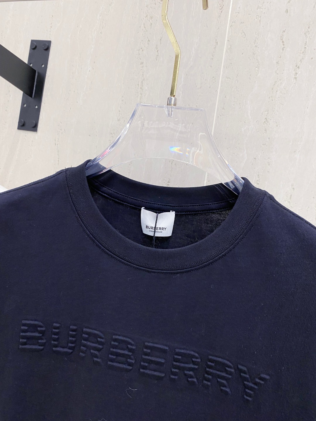 巴宝*Burberry 25SS春夏新款首发专柜最新款短袖圆领T恤 高端订制 设计前卫时尚！品牌logo