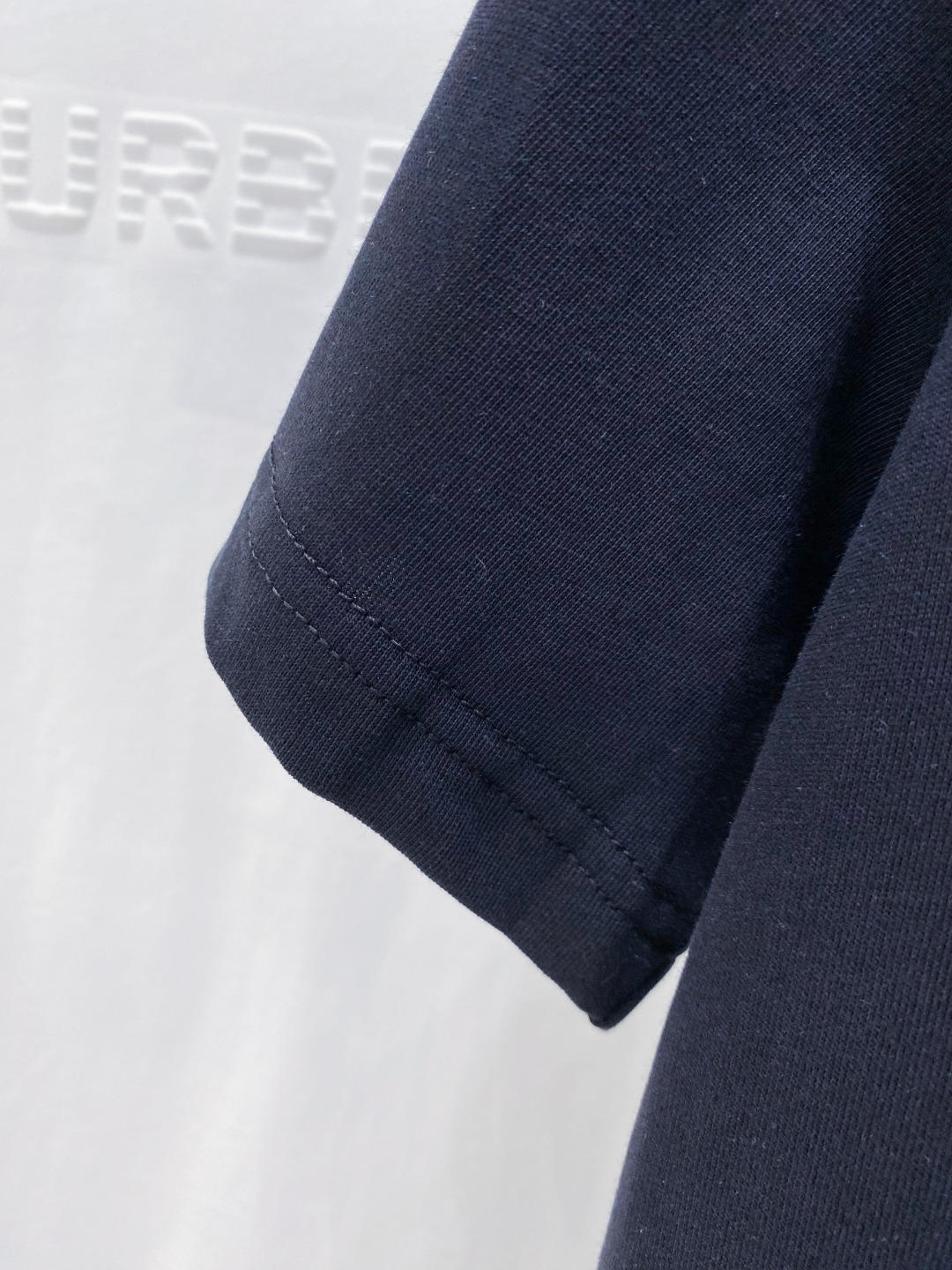 巴宝*Burberry 25SS春夏新款首发专柜最新款短袖圆领T恤 高端订制 设计前卫时尚！品牌logo