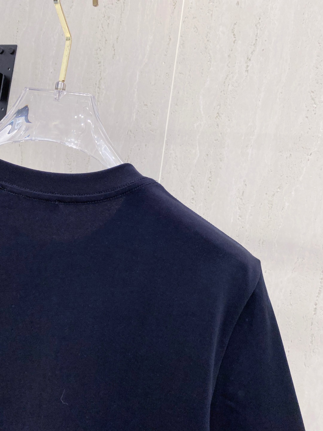 普拉*Prada 25SS春夏新款首发专柜最新款短袖圆领T恤 高端订制 设计前卫时尚！品牌logo重工艺