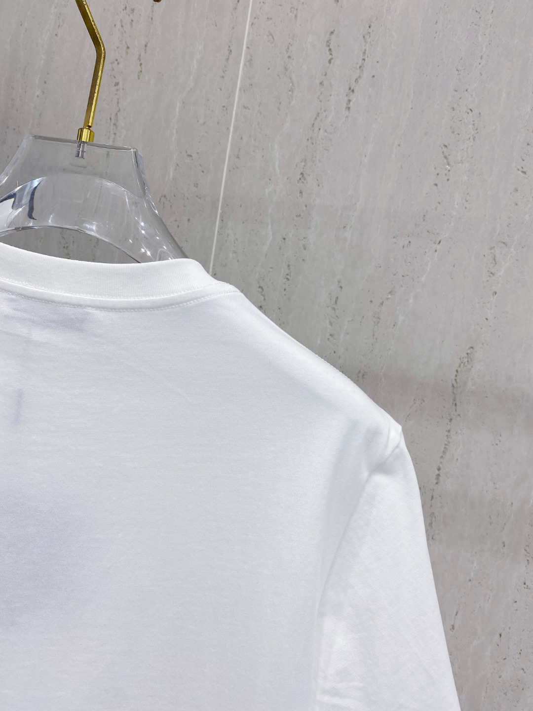 普拉*Prada 25SS春夏新款首发专柜最新款短袖圆领T恤 高端订制 设计前卫时尚！品牌logo重工艺