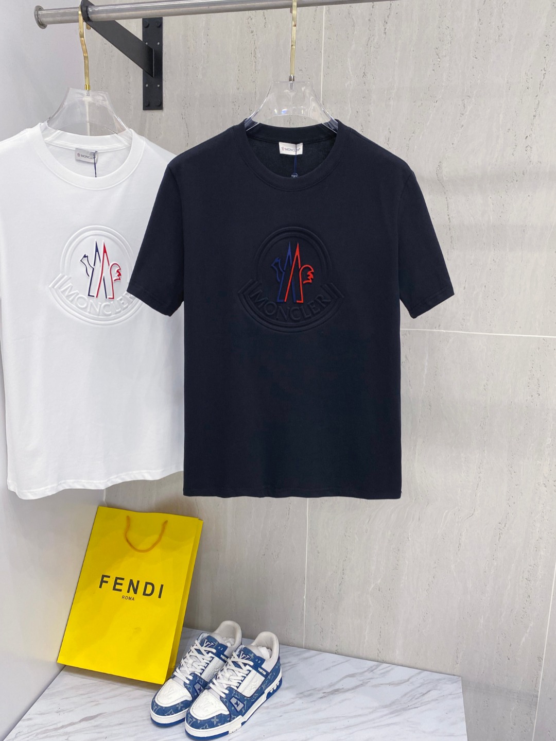 蒙*Moncler 25SS春夏新款首发专柜最新款短袖圆领T恤 高端订制 设计前卫时尚！品牌logo重工