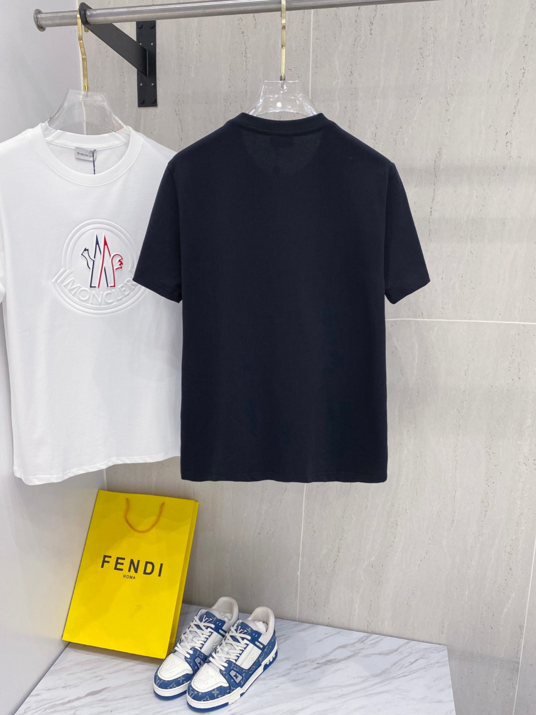 蒙*Moncler 25SS春夏新款首发专柜最新款短袖圆领T恤 高端订制 设计前卫时尚！品牌logo重工